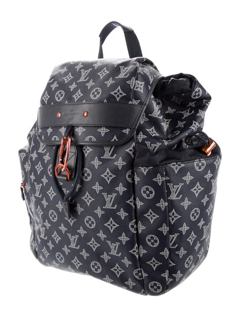 LOUIS VUITTON Monogram Upside Down Discovery Backpack 